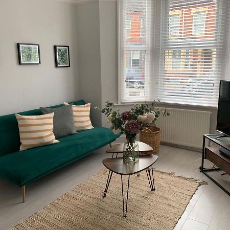 Willa House Of Cosy Dots Northampton Zewnętrze zdjęcie